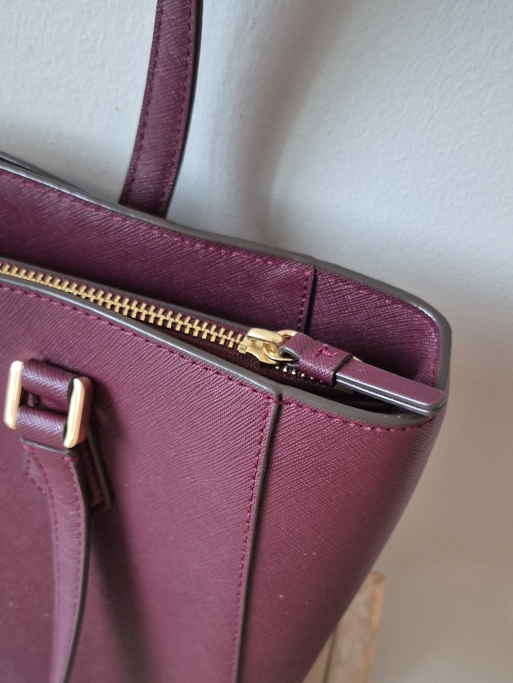 Tory Burch Robinson Burgundy Tote Bag - Picture 7 of 16